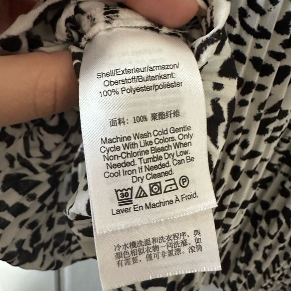 DKNY Animal Print Pleated Tank Workwear Blouse - Picture 4 of 5